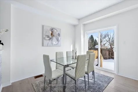 11 Bedford Estates Crescent Barrie ON L4N 9K5