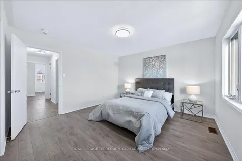 11 Bedford Estates Crescent Barrie ON L4N 9K5