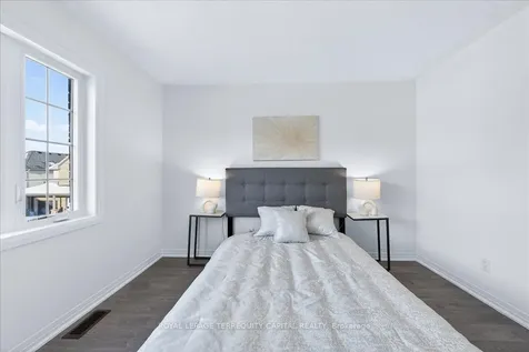 11 Bedford Estates Crescent Barrie ON L4N 9K5