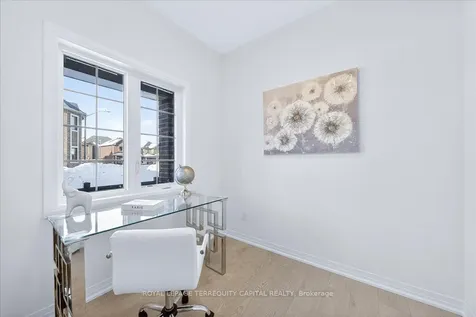 11 Bedford Estates Crescent Barrie ON L4N 9K5
