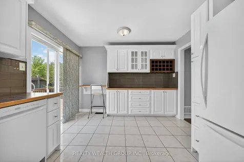 61 Stollar Boulevard Barrie ON L4M 6N3