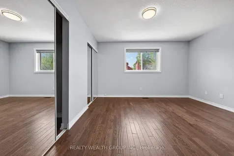 61 Stollar Boulevard Barrie ON L4M 6N3
