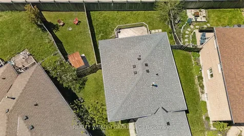 61 Stollar Boulevard Barrie ON L4M 6N3