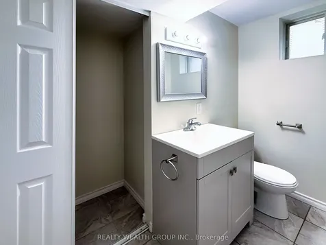 61 Stollar Boulevard Barrie ON L4M 6N3
