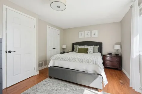 237 Steel Street Barrie ON L4M 2H1
