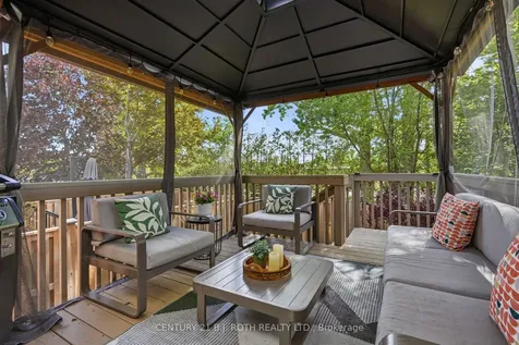 237 Steel Street Barrie ON L4M 2H1