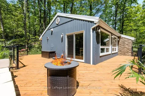 1 Iroquois Ridge Oro-medonte ON L0K 1E0