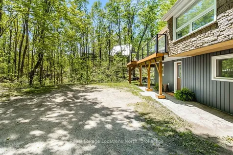 1 Iroquois Ridge Oro-medonte ON L0K 1E0
