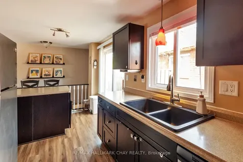 90 Laidlaw Drive Barrie ON L4N 7S2