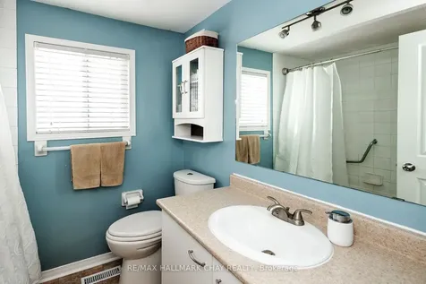 90 Laidlaw Drive Barrie ON L4N 7S2