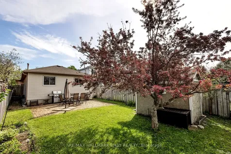90 Laidlaw Drive Barrie ON L4N 7S2