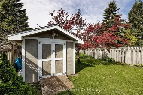 90 Laidlaw Drive Barrie ON L4N 7S2