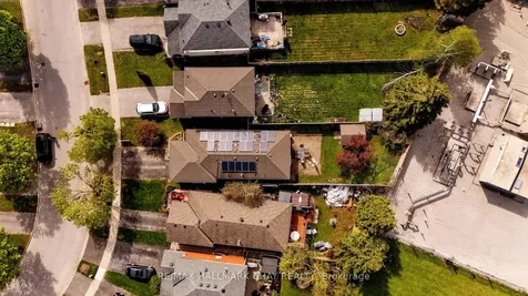 90 Laidlaw Drive Barrie ON L4N 7S2