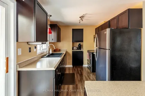 90 Laidlaw Drive Barrie ON L4N 7S2