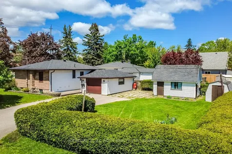 53 Fittons Road W Orillia ON L3V 3V1