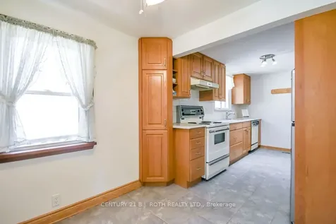 53 Fittons Road W Orillia ON L3V 3V1