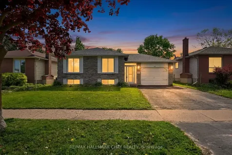 13 Bronte Crescent Barrie ON L4N 5B8