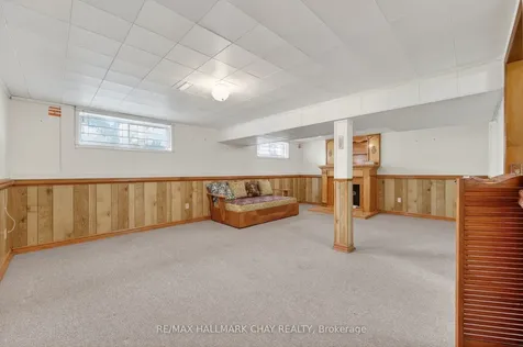 13 Bronte Crescent Barrie ON L4N 5B8