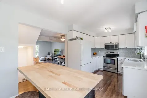 84 Pickett Crescent Barrie ON L4N 8B9