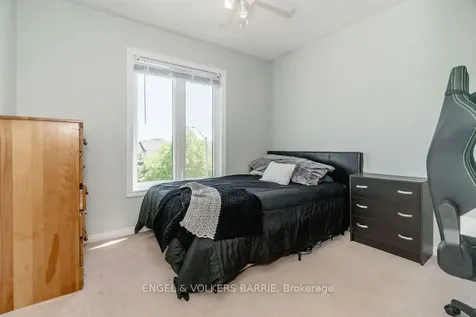 84 Pickett Crescent Barrie ON L4N 8B9