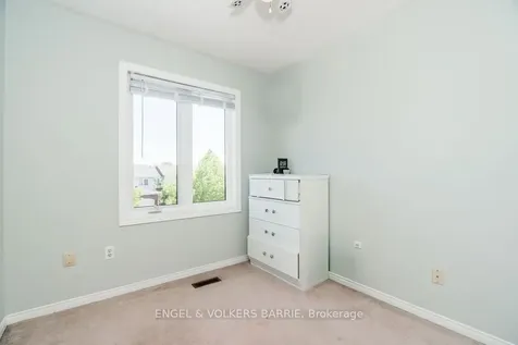 84 Pickett Crescent Barrie ON L4N 8B9