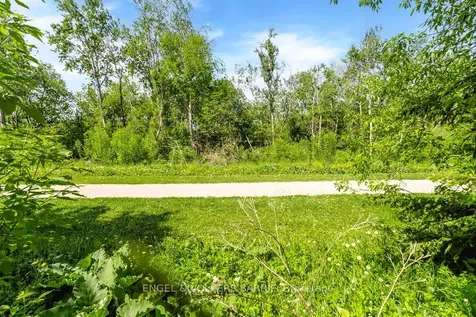 84 Pickett Crescent Barrie ON L4N 8B9