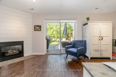 84 Pickett Crescent Barrie ON L4N 8B9