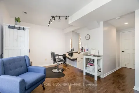 84 Pickett Crescent Barrie ON L4N 8B9