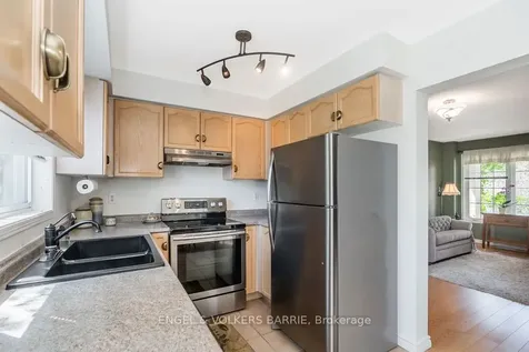 47 Pickett Crescent Barrie ON L4N 8B7