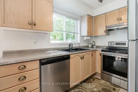 47 Pickett Crescent Barrie ON L4N 8B7