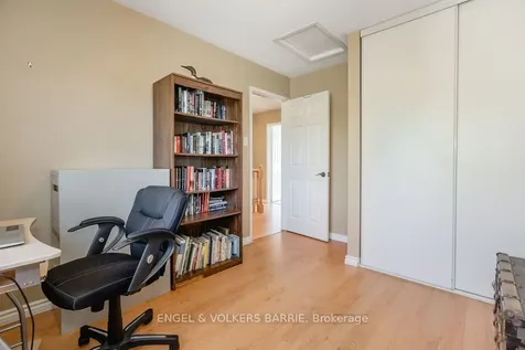 47 Pickett Crescent Barrie ON L4N 8B7