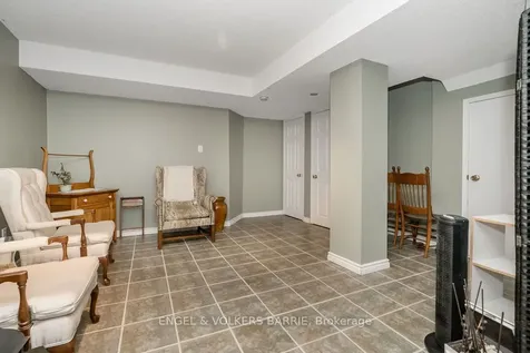47 Pickett Crescent Barrie ON L4N 8B7