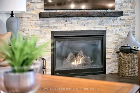 417 Mariners Way Collingwood ON L9Y 5C7