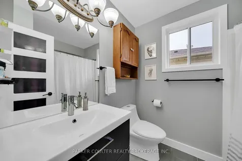 138 Benson Drive Barrie ON L4N 7Y3