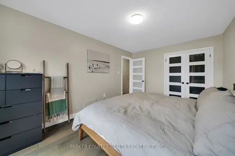 138 Benson Drive Barrie ON L4N 7Y3