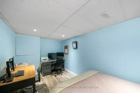 138 Benson Drive Barrie ON L4N 7Y3