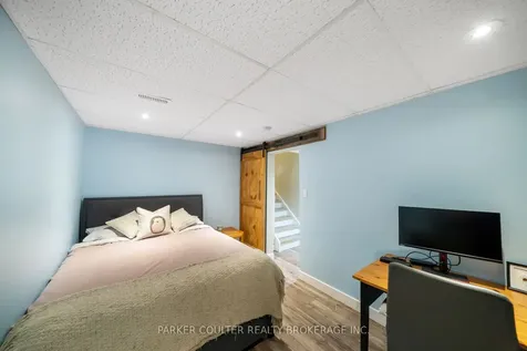 138 Benson Drive Barrie ON L4N 7Y3