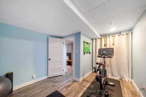 138 Benson Drive Barrie ON L4N 7Y3