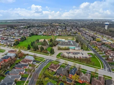 138 Benson Drive Barrie ON L4N 7Y3