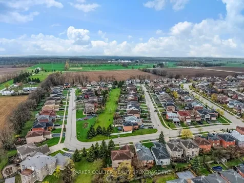138 Benson Drive Barrie ON L4N 7Y3