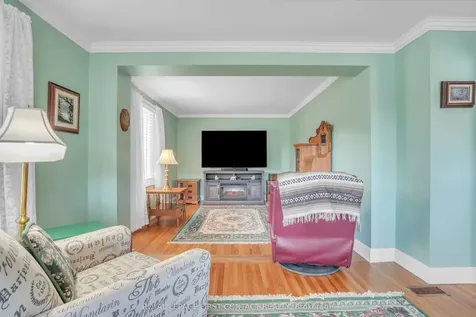204 Dominion Drive Clearview ON L0M 1S0