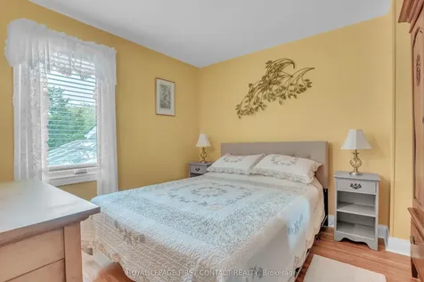 204 Dominion Drive Clearview ON L0M 1S0