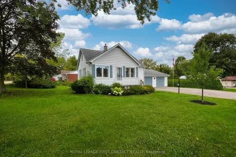 204 Dominion Drive Clearview ON L0M 1S0