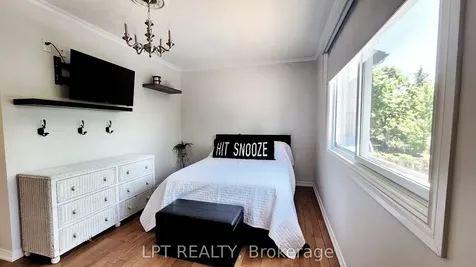 34 Noam Drive Barrie ON L4N 4P1