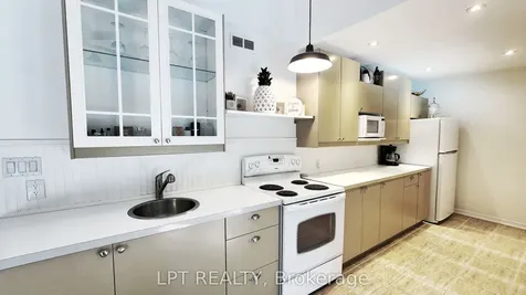 34 Noam Drive Barrie ON L4N 4P1