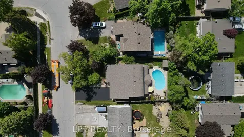 34 Noam Drive Barrie ON L4N 4P1
