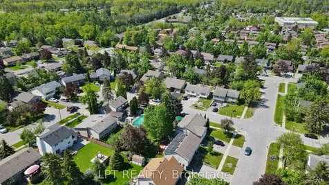 34 Noam Drive Barrie ON L4N 4P1