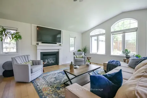 21 Belcourt Avenue Barrie ON L4M 4E2