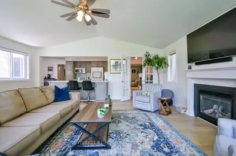 21 Belcourt Avenue Barrie ON L4M 4E2