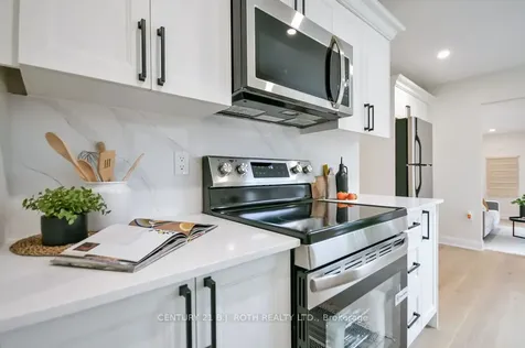 20 Hadden Crescent Barrie ON L4M 6G6